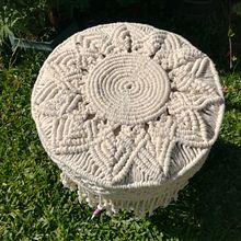 Mi proyecto del curso: Técnicas de macramé circular. Arts, Crafts, Decoration, Fiber Arts, Macramé, and Textile Design project by Betty Aurtenechea - 05.10.2022