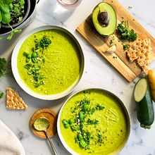 Green Soup. Food St, and ling project by Sina Pferrer - 03.09.2022