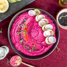 Beetroot hummus . Food St, and ling project by Sina Pferrer - 02.12.2022