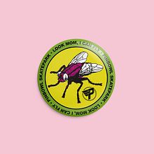pinbowl skatepark - spilla look mom i can fly - 2019. Graphic Design project by Paolo Proserpio - 05.13.2022