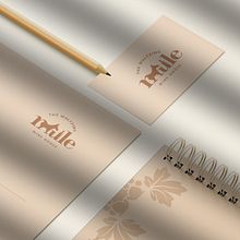 Mi proyecto del curso: Personalización de tipografías para diseño de logotipos "The Waltzing Mule". Br, ing, Identit, Graphic Design, T, pograph, Logo Design, T, pograph, and Design project by Gustavo Saffo - 05.14.2022