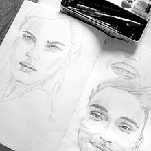 My project for course: Portrait Sketchbooking: Explore the Human Face. Un projet de Esquisse , Dessin, Dessin de portrait, Dessin artistique , et Carnet de croquis de Kaos Käthe - 15.05.2022
