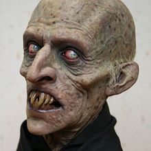 Nosferatu Bust. Un progetto di Scultura di Jordu Schell - 18.05.2022