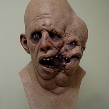 Two-Faced mask. Un progetto di Character design di Jordu Schell - 19.05.2022