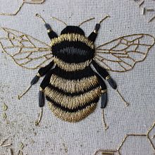 Bumblebee in hoop  Ein Projekt aus dem Bereich Stickerei, Nähen, H, werk und Weben von Talisa May - 22.05.2022