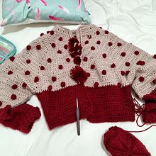 Mi proyecto del curso:  Top-down: prendas a crochet de una sola pieza. Fashion Design, Fiber Arts, DIY, Crochet, and Textile Design project by Fernanda - 05.19.2022