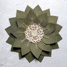 Projet à plumes centre rosace en bois Ein Projekt aus dem Bereich Makramee, Weben und Crochet von Steffi Godmé - 24.05.2022