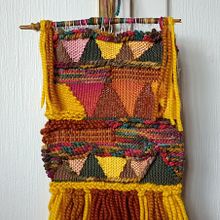 Mon projet du cours : Initiation au tissage sur cadre à tisser. Un proyecto de Diseño de complementos, Decoración de interiores, Tejido, Telar y Diseño textil de mtine2009 - 26.05.2022