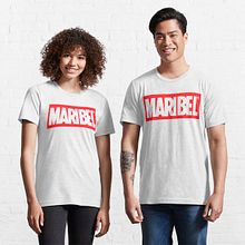 Camiseta Maribel es Marvel para Redbubble. Projekt z dziedziny Design, Br, ing i ident, fikacja wizualna, Projektowanie graficzne, Projektowanie mod, Projektowanie logot, pów, Wzornictwo tekst i liów użytkownika Ignacio Erviti Lara - 26.05.2022
