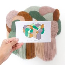 Tapeçaria contemporânea para decorar paredes. Projekt z dziedziny Craft, Makrama, Wzornictwo tekst, liów, Fotografia, Fotografia produktowa, Fotografia na Instagram, R, sowanie kredkami, Architektura wnętrz i Projektowanie wnętrz użytkownika Scheila Eggert - 26.05.2022