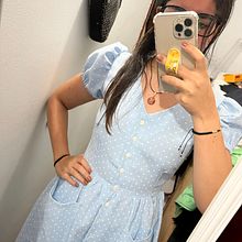 Mi proyecto del curso: Máquina de coser para principiantes: crea tu primer vestido. Projekt z dziedziny Projektowanie mod,  Sz, cie, DIY, Wzornictwo i krawiectwo użytkownika Andrea Pintoo - 27.05.2022