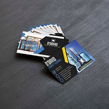 Tarjeta Comerciales. Un proyecto de Publicidad, Diseño gráfico y Diseño de Piero Lenin Luna Lora - 27.05.2022