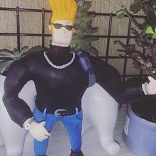 Johnny bravo urbano. Projekt z dziedziny To i art użytkownika Laura Hernández Rebolledo - 31.05.2022