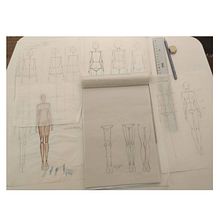 My project for course: Fashion Sketch Illustration. Un progetto di Illustrazione tradizionale, Bozzetti, Fashion design, Disegno digitale e Illustrazione di moda di Doaa Mohamed - 01.06.2022
