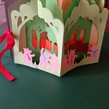 Mi proyecto del curso: Ilustración con papercut: crea libros extraordinarios. Un proyecto de Diseño editorial, Papercraft, Stor, telling, Encuadernación, Ilustración infantil, DIY y Narrativa de Alejandra Paione - 02.06.2022