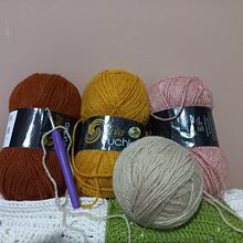 Mi proyecto del curso: Grannies de crochet: haz tu propio suéter. Fashion Design, Fiber Arts, DIY, Crochet, and Textile Design project by Dafne Zapata - 06.06.2022