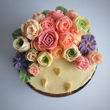 Mi proyecto del curso: Flores de crema de mantequilla para cake design. Projekt z dziedziny Design i DIY użytkownika Micaela Mondino - 06.06.2022