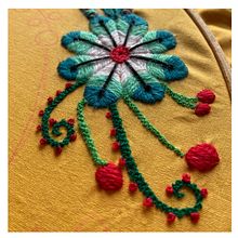 WREATH PERUVIAN EMBROIDERY. Embroider, and Textile Design project by Alli - 06.14.2022