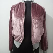 Mi proyecto del curso: Corte y confección de una cazadora bomber desde cero. Fashion Design, Sewing, Patternmaking, and Dressmaking project by Alba Liliana Rincon Bohorquez - 06.15.2022