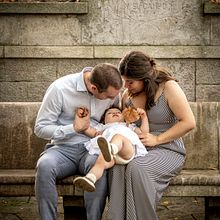 Familia. Post-Bautizo. Outdoor Photograph, and Photo Retouching project by Natzaret Pardo Cobelo - 09.04.2021