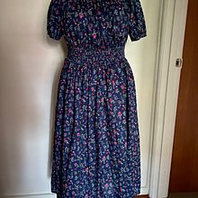 My project for course: Dressmaking: Draft and Sew a Shirred Dress. Een project van Craft,  Modeontwerp, Naaiwerk, DIY y Patroonontwerp en kleermakerij van Kerry - 18.06.2022