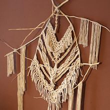 Mon projet du cours : Introduction à la tenture en macramé. Un progetto di Design di accessori, Artigianato, Fiber Art, Macramè e Textile Design di sylvieamoisan - 16.06.2022