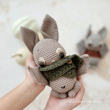 VICTOR the bat. Amigurumi, Crochet, Character Design, and Creativit project by Elisa Ems-Domenig - 06.19.2022
