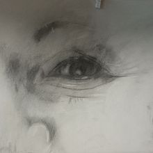 Mijn project van de cursus: Artistiek portretteren met houtskool: sferen creëren Ein Projekt aus dem Bereich Traditionelle Illustration, Bildende Künste, Zeichnung, Porträtzeichnung, Realistische Zeichnung und Artistische Zeichnung von helena van roosmalen Van Roosmalen - 20.06.2022