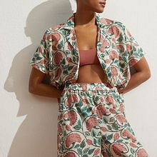Pattern design for Oysho / Inditex / with Home team . Design, Traditional illustration, Pattern Design, Fashion Design, Printing, Textile D, eing, Botanical Illustration, Watercolor Painting, and Gouache Painting project by Isabel Camarasa - 06.22.2022