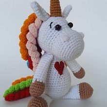 UNICORNIO. Crochet, Amigurumi, and Fiber Arts project by Carol dots - 06.26.2022