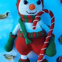MUÑECO DE NIEVE. Projekt z dziedziny Sz, dełkowanie, Amigurumi i Design użytkownika Carol dots - 26.06.2022