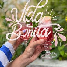 Mi proyecto del curso: Caligrafía y lettering para Instagram con Procreate Ein Projekt aus dem Bereich Kalligrafie, Lettering, Instagram, Digitales Lettering, 3-D-Lettering und Social Media Design von ludwika.samantalh - 27.06.2022