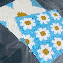 Meu projeto do curso: Intarsia crochê: teça suas tapeçarias. Un progetto di Fashion design, Interior Design, Fiber Art, DIY, Uncinetto e Textile Design di re_panseri - 24.06.2022