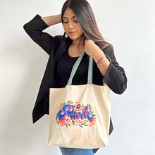 EXIT intervención en tote bags. Un progetto di Illustrazione tradizionale e Lettering di Paola Gallegos - 29.06.2022