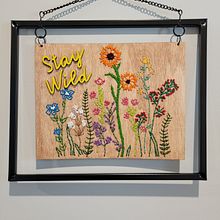 Embroidery on wood. Un progetto di Artigianato di kmartis41 - 03.07.2022