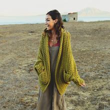 Cárdigan Oliva. Arts, Crafts, Crochet, and Knitting project by Laura Carmona (Susimiu) - 07.04.2022