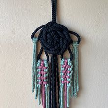 Mi proyecto del curso: Muestrario de nudos de macramé. Un progetto di Design di accessori, Artigianato, Fiber Art, Macramè e Textile Design di Marisel Bosques Rosado - 04.07.2022