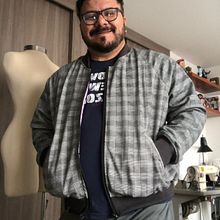 Mi proyecto del curso: Corte y confección de una cazadora bomber desde cero. Projekt z dziedziny Projektowanie mod,  Sz, cie, Wzornictwo i krawiectwo użytkownika Miker Gerardo Cedeño Colina - 08.07.2022