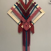 Mi proyecto del curso: Introducción al tapiz de macramé. Un progetto di Design di accessori, Artigianato, Fiber Art, Macramè e Textile Design di Marisel Bosques Rosado - 10.07.2022