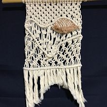Mi proyecto del curso: Macraweave: combina macramé con técnicas de telar. Een project van Ontwerp van accessoires, Interieurontwerp,  Interieurdecoratie, Textiel, Macramé, Weven y Textielontwerp van hellenchavarin - 13.07.2022