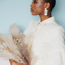 Creating Earrings for Rock n Roll Bride Magazine. Accessor, Design, Jewelr, Design, Marketing, Creativit, Fashion Photograph, Portfolio Development, and Design project by Ochre Handmade - 07.13.2022