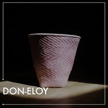 Desarrollo de floreros para Don-Eloy. Un progetto di Product design e Ceramica di Camila Gómez - 14.07.2022