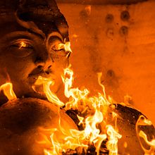 LUAL: Kiln Firing As Art & Metaphor for Birthing - A sculptural kiln in the form of a birthing woman. Its firing is a performance art, as it gives birth to itself and to ceramic babies.. Ceramics project by Rita Gudiño - 07.16.2022