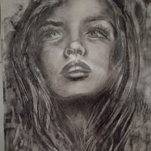 Il mio progetto del corso: Ritratto artistico al carboncino: creare atmosfere. Traditional illustration, Fine Arts, Drawing, Portrait Drawing, Realistic Drawing, and Artistic Drawing project by Giuseppina Capalbo - 07.17.2022
