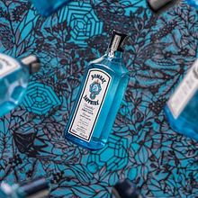 Bombay Sapphire. Paper Craft project by Ariádine - 07.18.2022