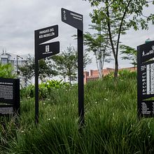 Diseño de señalética Parques del Río Medellín. Design, Signage Design, Architecture, and Graphic Design project by Mesa Estándar - 07.22.2022