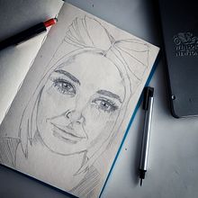 My project for course: Portrait Sketchbooking: Explore the Human Face . % corinawaage tarafından hazırlanan Eskiz çizimi, Çizim, Portre Çizimi, Sanatsal Çizim, Ve Eskiz defteri projesi - 07.23.2022