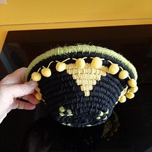 My project for course: Basket Weaving for Beginners: The Coiling Technique. Un progetto di Design di accessori, Artigianato, Fashion design, Fiber Art e Textile Design di Jo Ullah - 25.07.2022