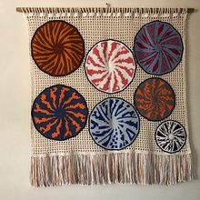 Meu projeto do curso: Tapestry circular: crie patterns e acessórios. Een project van Ontwerp van accessoires, Patroonontwerp, Textiel, DIY, Haken y Textielontwerp van Vera Rodrigues - 26.07.2022