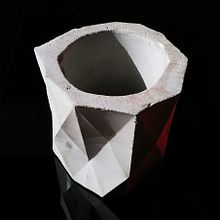 Mi proyecto del curso: Moldes geométricos hechos a mano: diseña objetos facetados. Design, Accessor, Design, Arts, Crafts, Fine Arts, Interior Design, Decoration, Interior Decoration, and DIY project by Diego Largacha - 08.07.2022